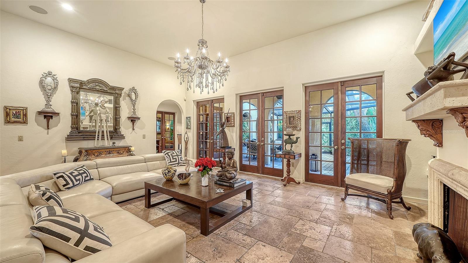 OLD OAKS - Residential