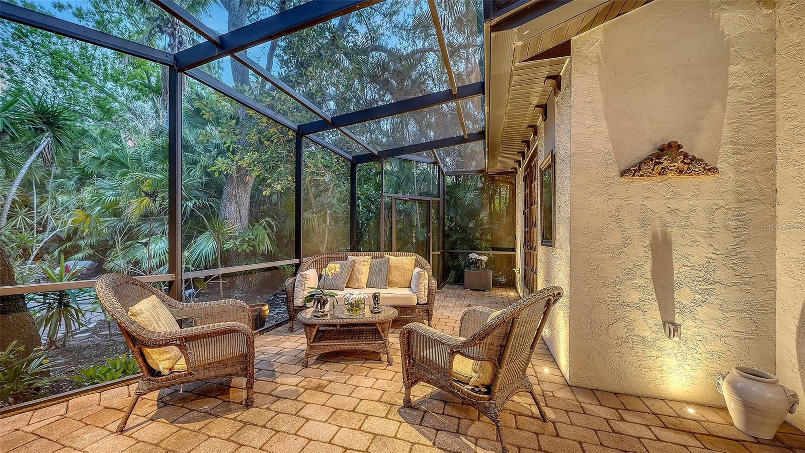 OLD OAKS - Residential