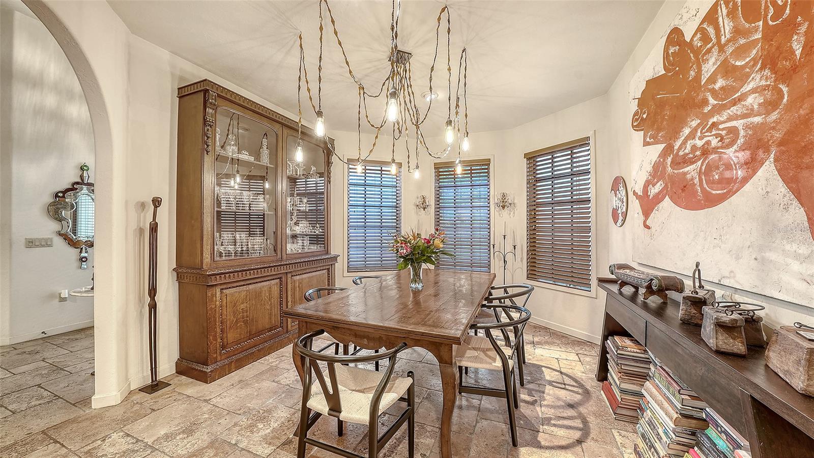 OLD OAKS - Residential