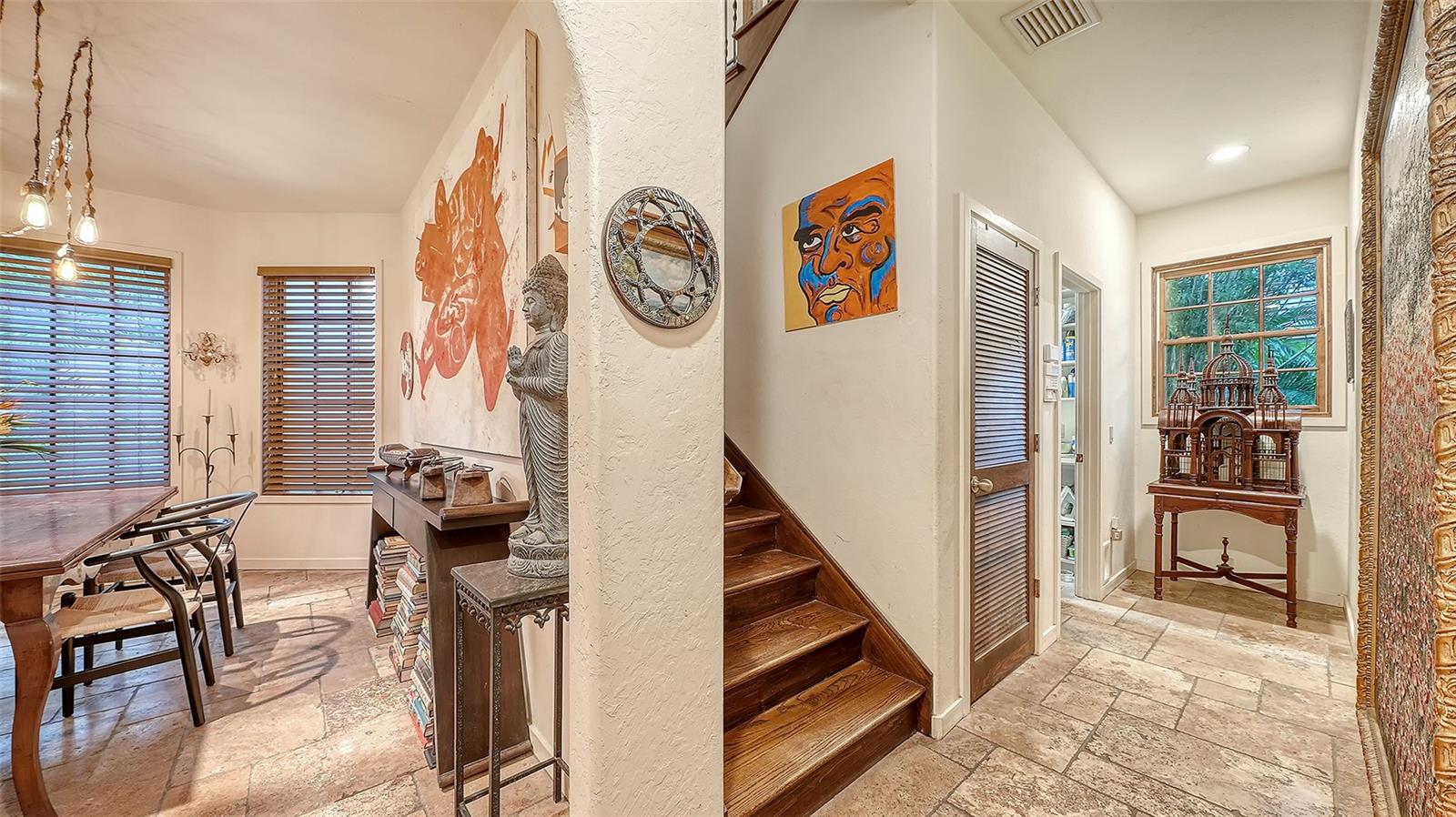 OLD OAKS - Residential