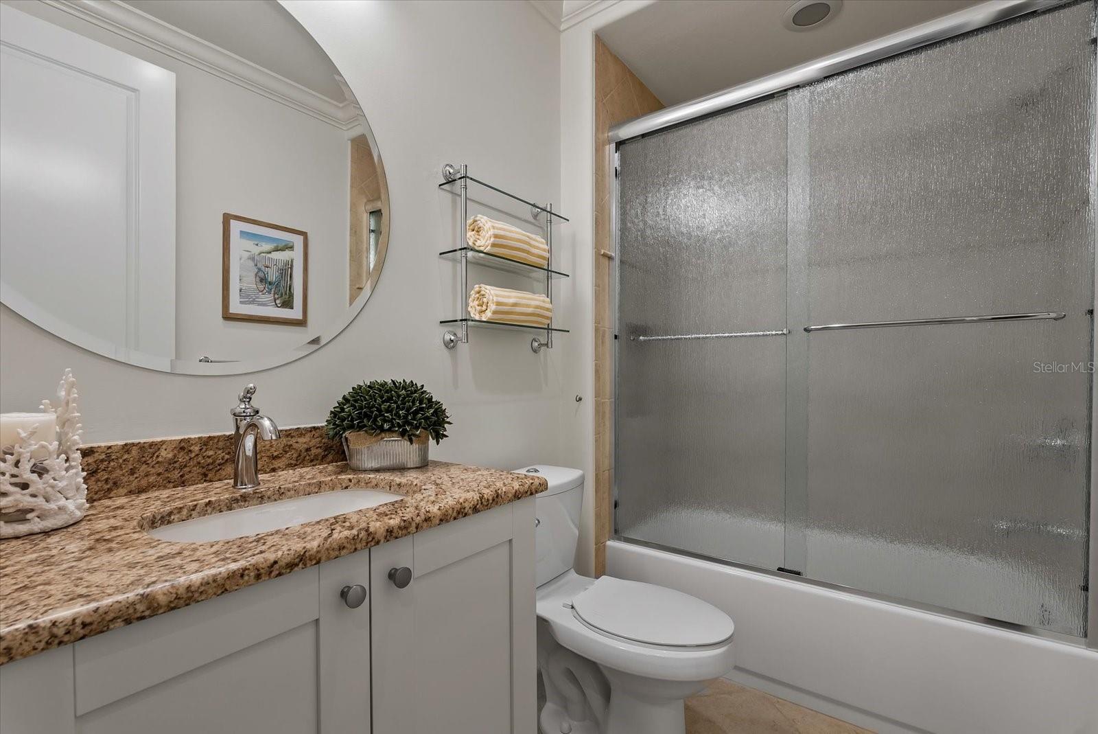 FOUNDERS CLUB - Residential