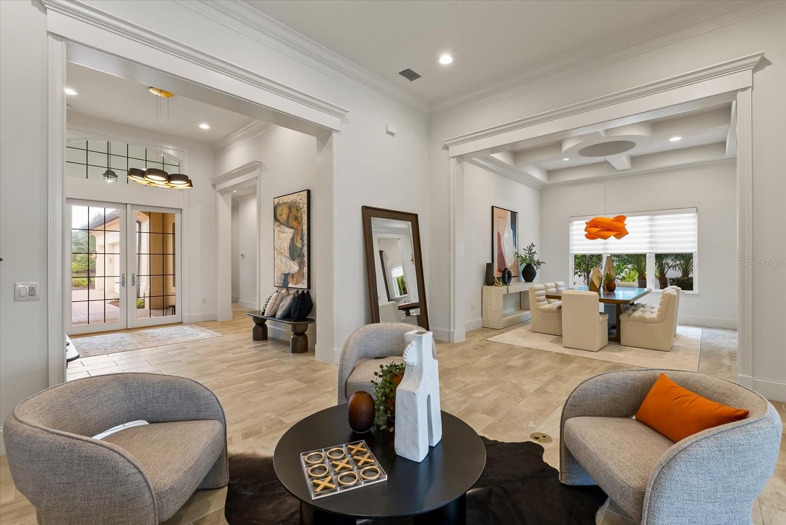 FOUNDERS CLUB - Residential