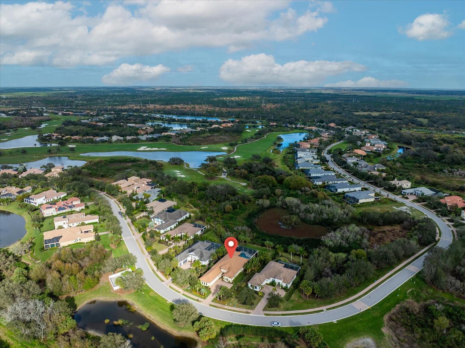 FOUNDERS CLUB - Residential