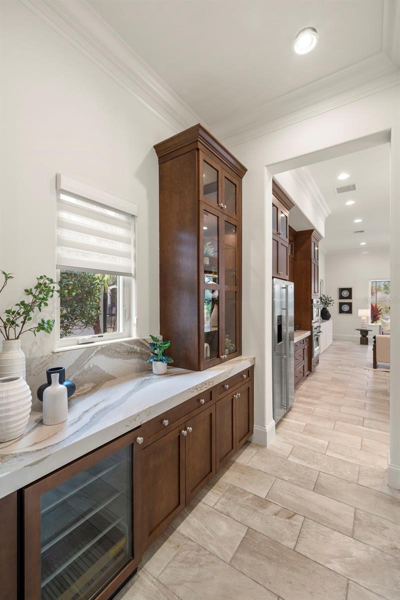 FOUNDERS CLUB - Residential