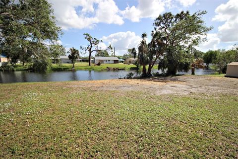 A home in PORT CHARLOTTE