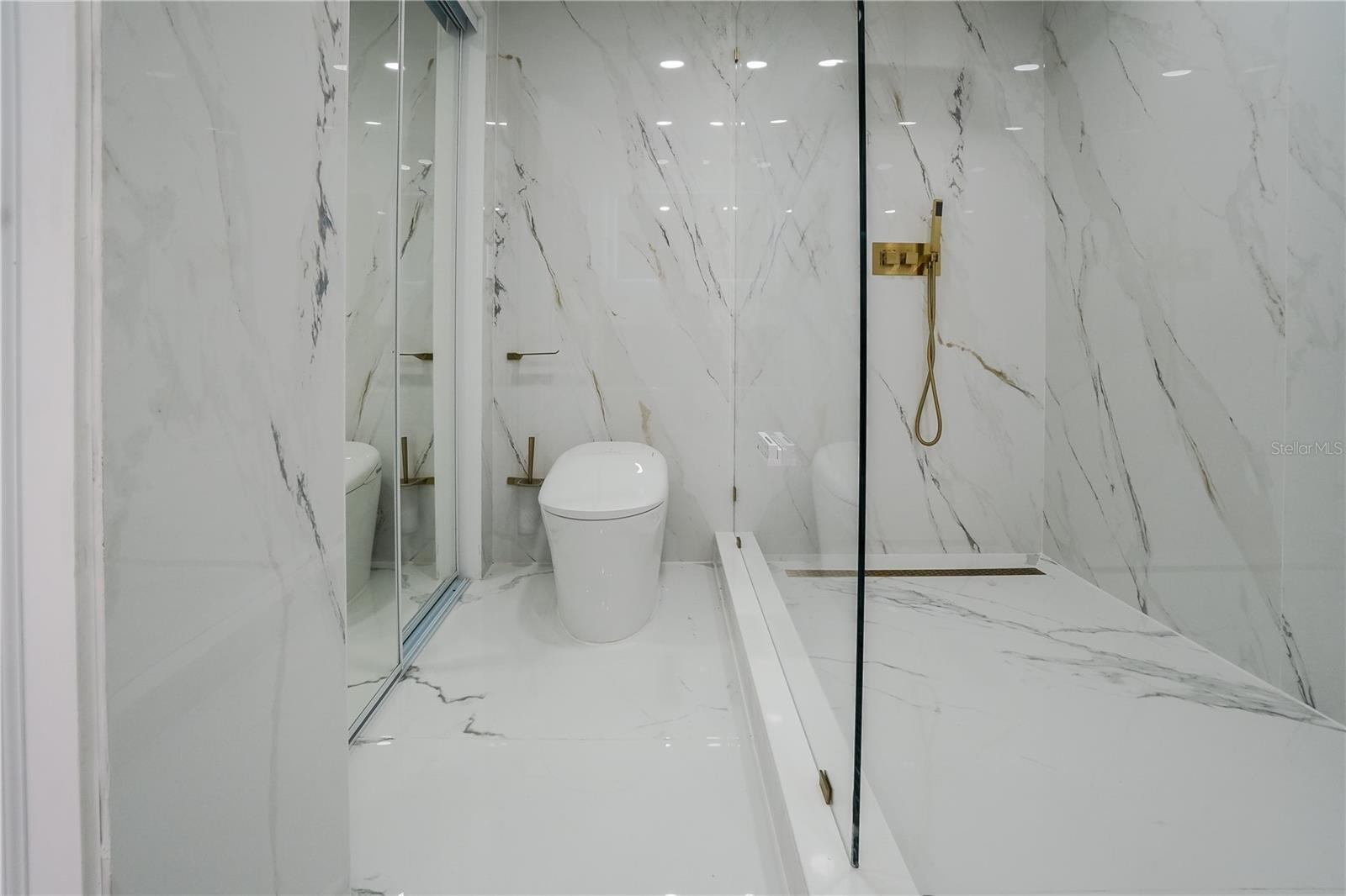 PORT CHARLOTTE SUB 13 - Residential Lease