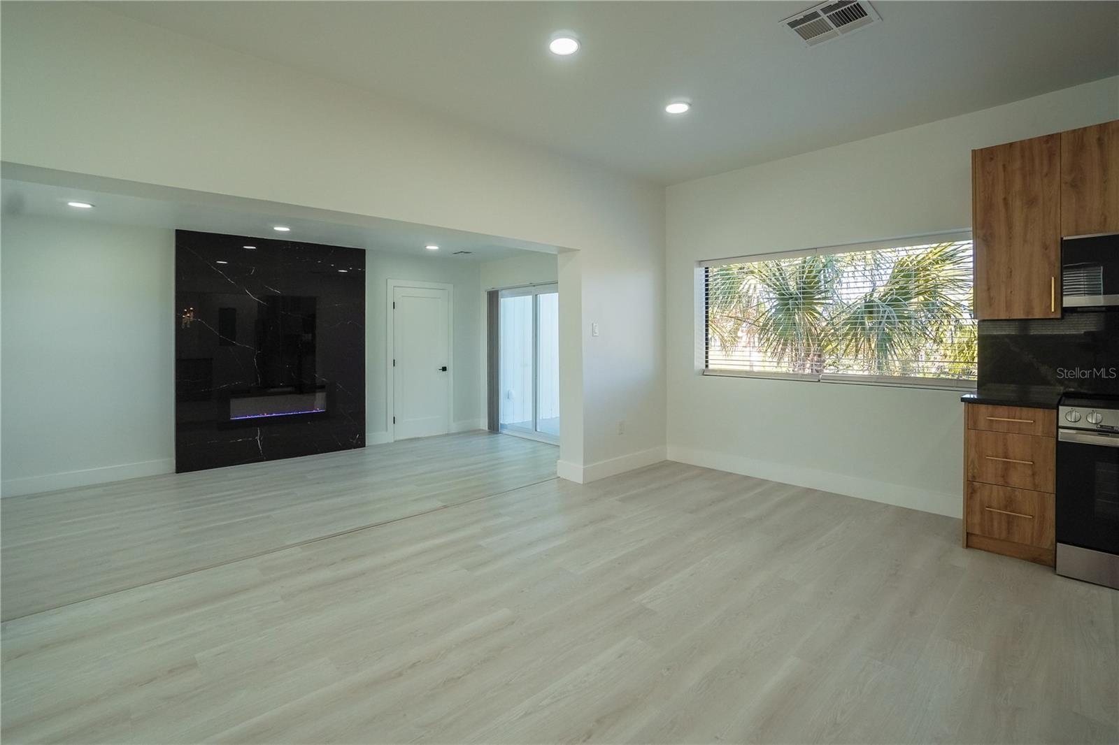 PORT CHARLOTTE SUB 13 - Residential Lease