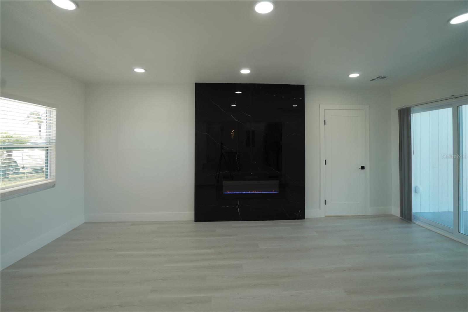 PORT CHARLOTTE SUB 13 - Residential Lease