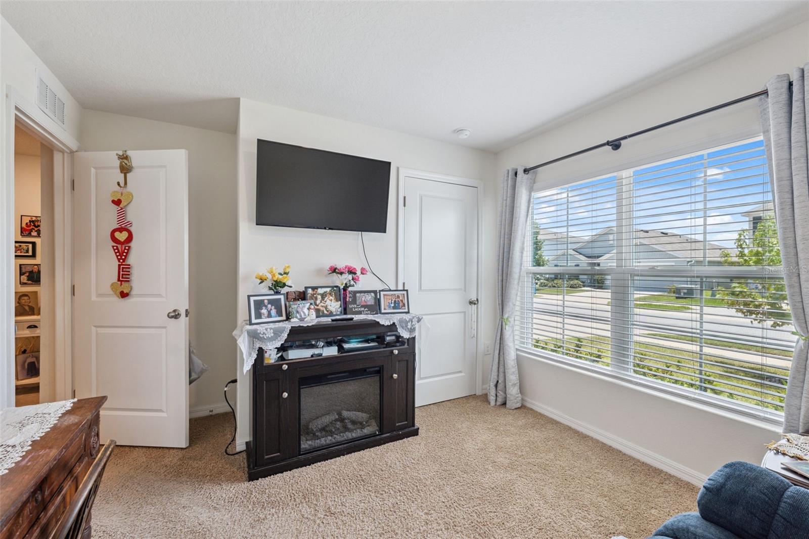 BARRINGTON/STERLING HILL - Residential