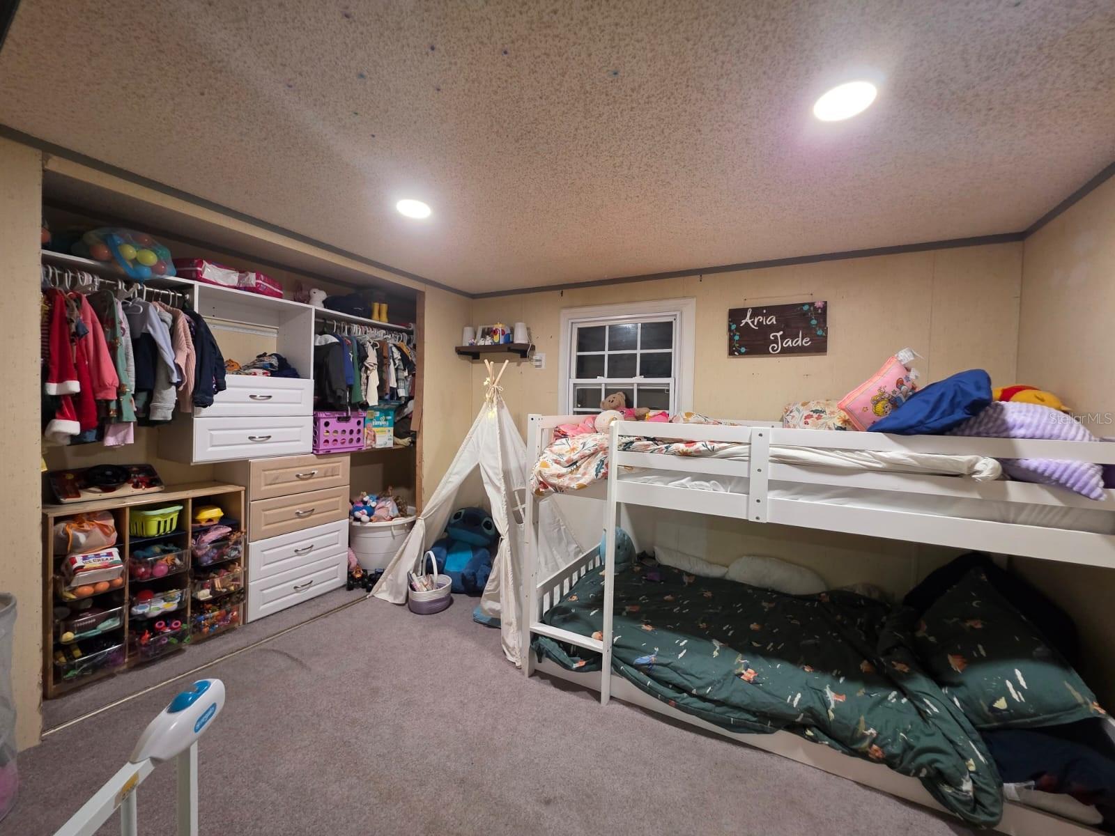 MOBILE HOME MEADOWS - Residential