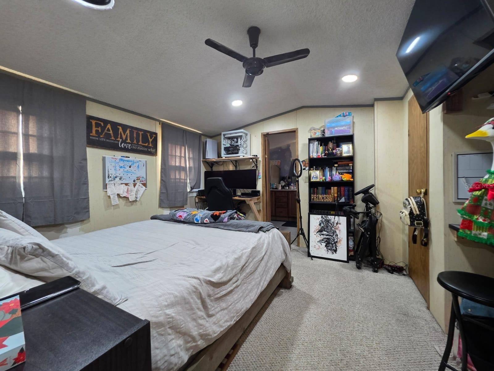 MOBILE HOME MEADOWS - Residential