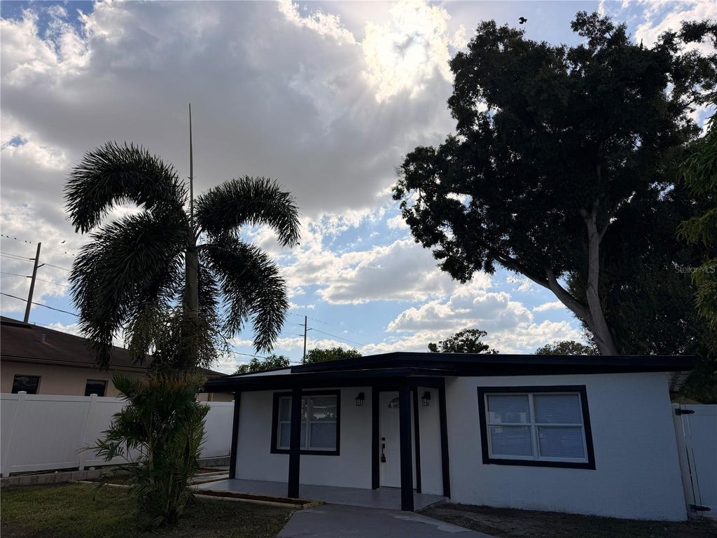 Photo of 5808 N Lois Avenue, Tampa, FL 33614 (MLS # TB8550882)