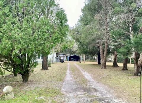 A home in DUNNELLON