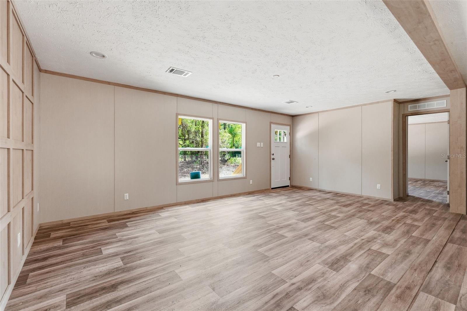 UNIVERSITY ESTATES - Residential