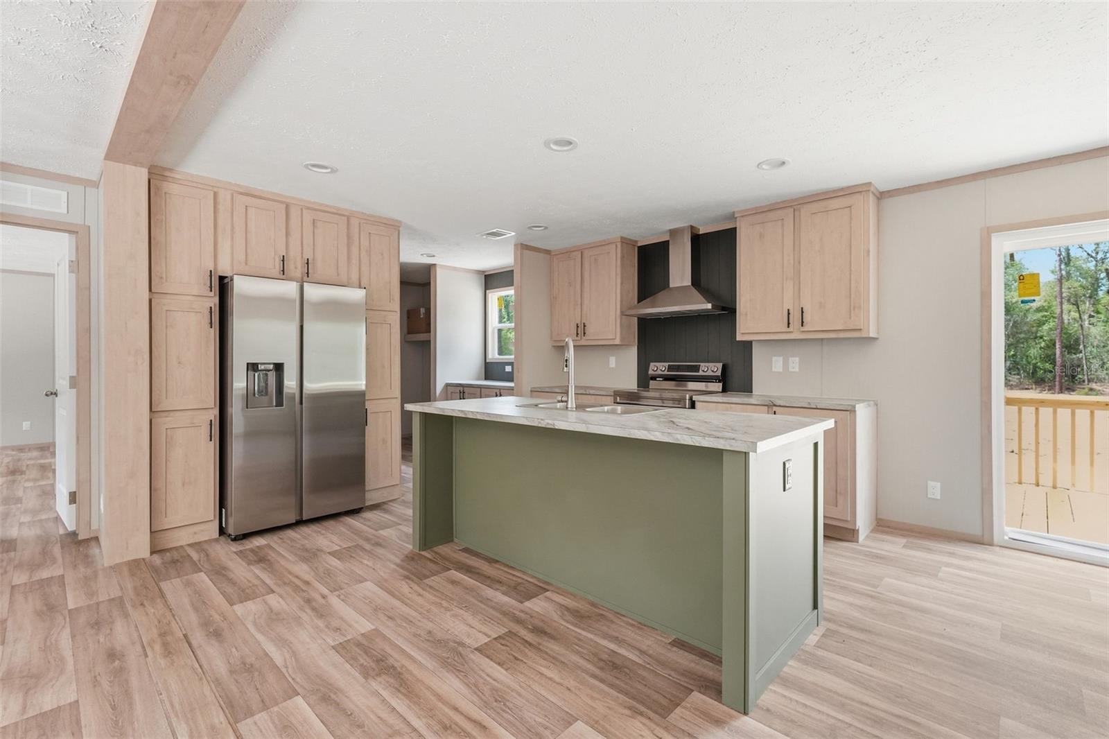 UNIVERSITY ESTATES - Residential