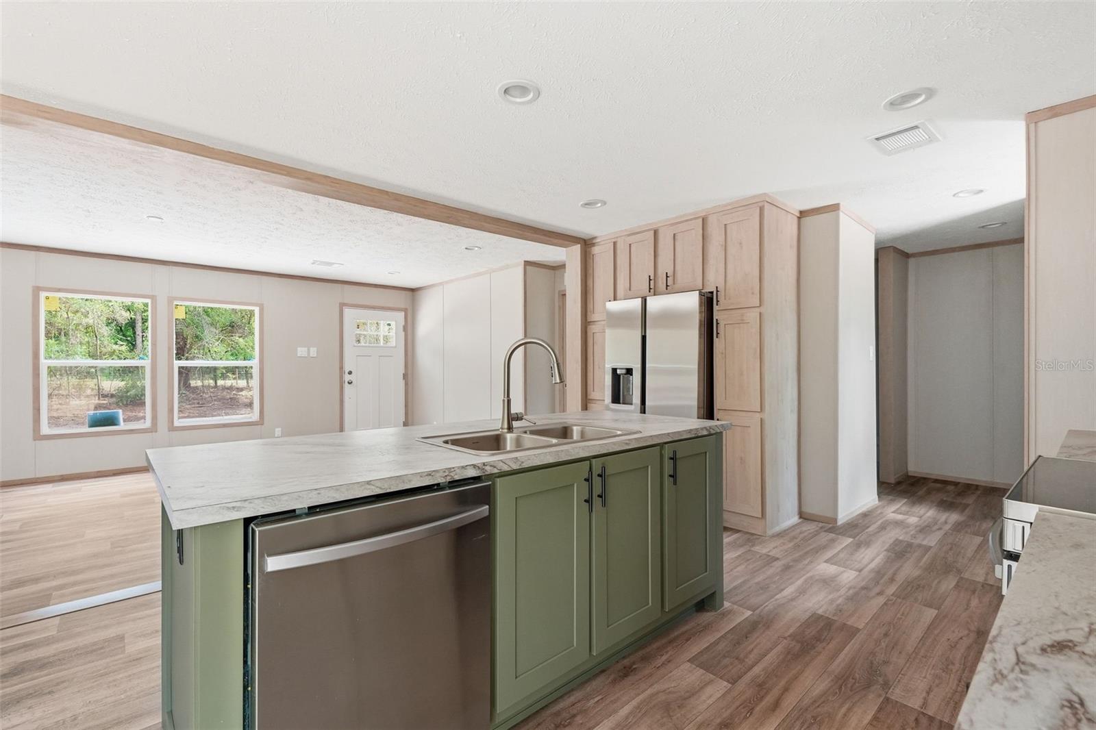 UNIVERSITY ESTATES - Residential