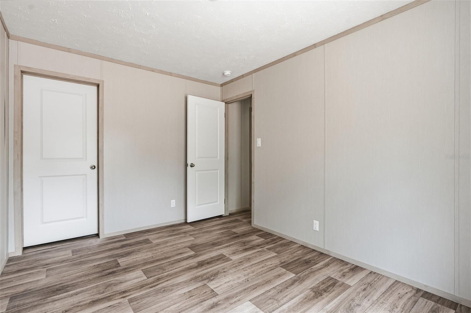 UNIVERSITY ESTATES - Residential