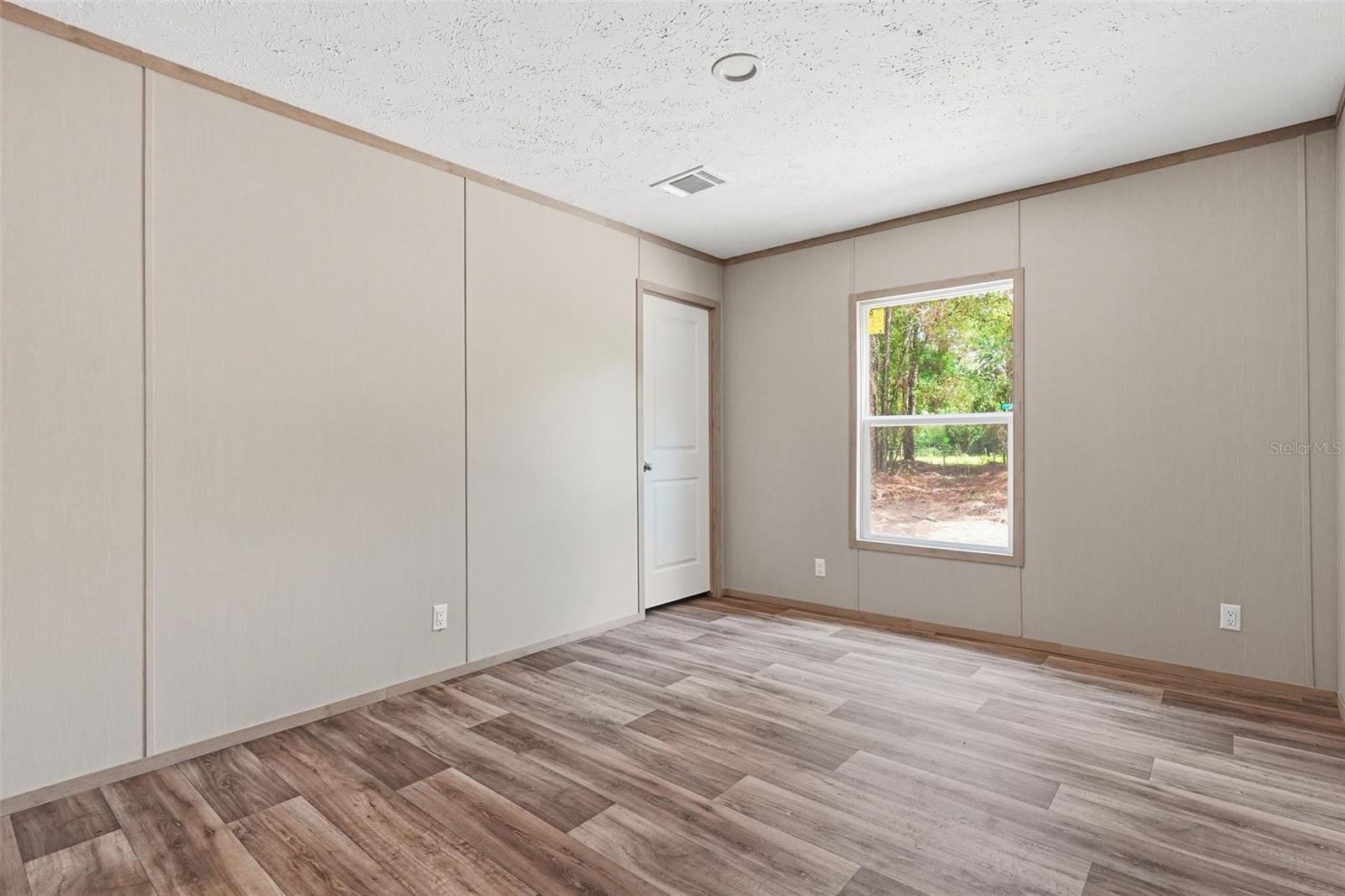 UNIVERSITY ESTATES - Residential