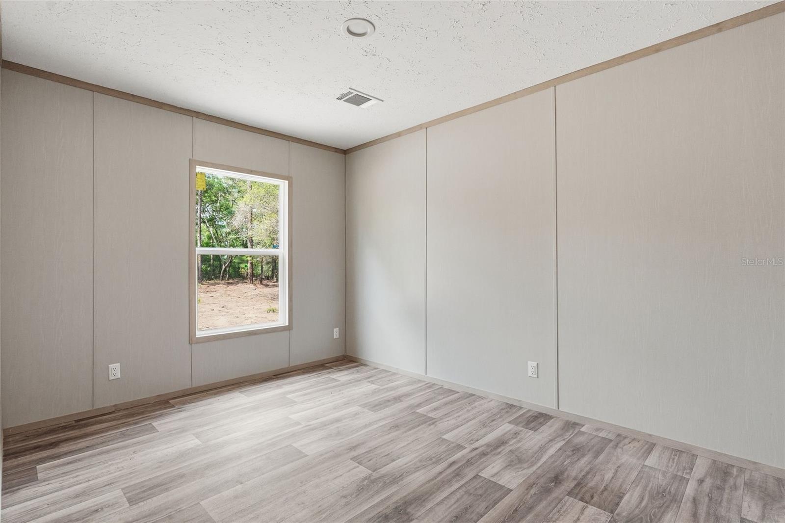 UNIVERSITY ESTATES - Residential