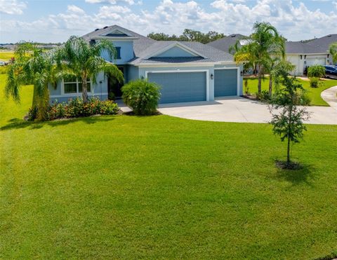 A home in PARRISH