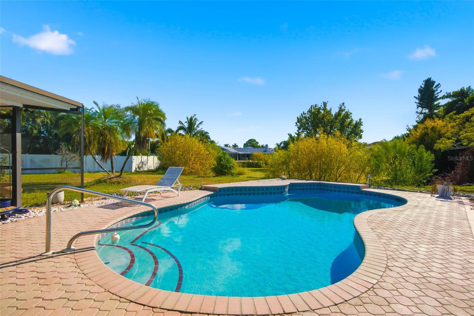 PALMA SOLA WOODS II - Residential