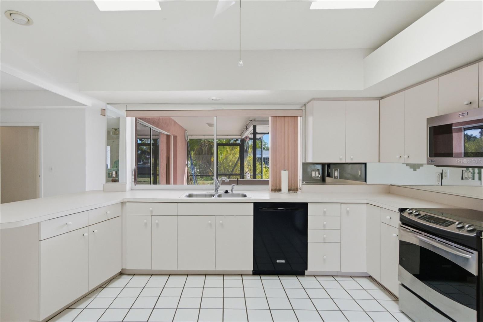 PALMA SOLA WOODS II - Residential