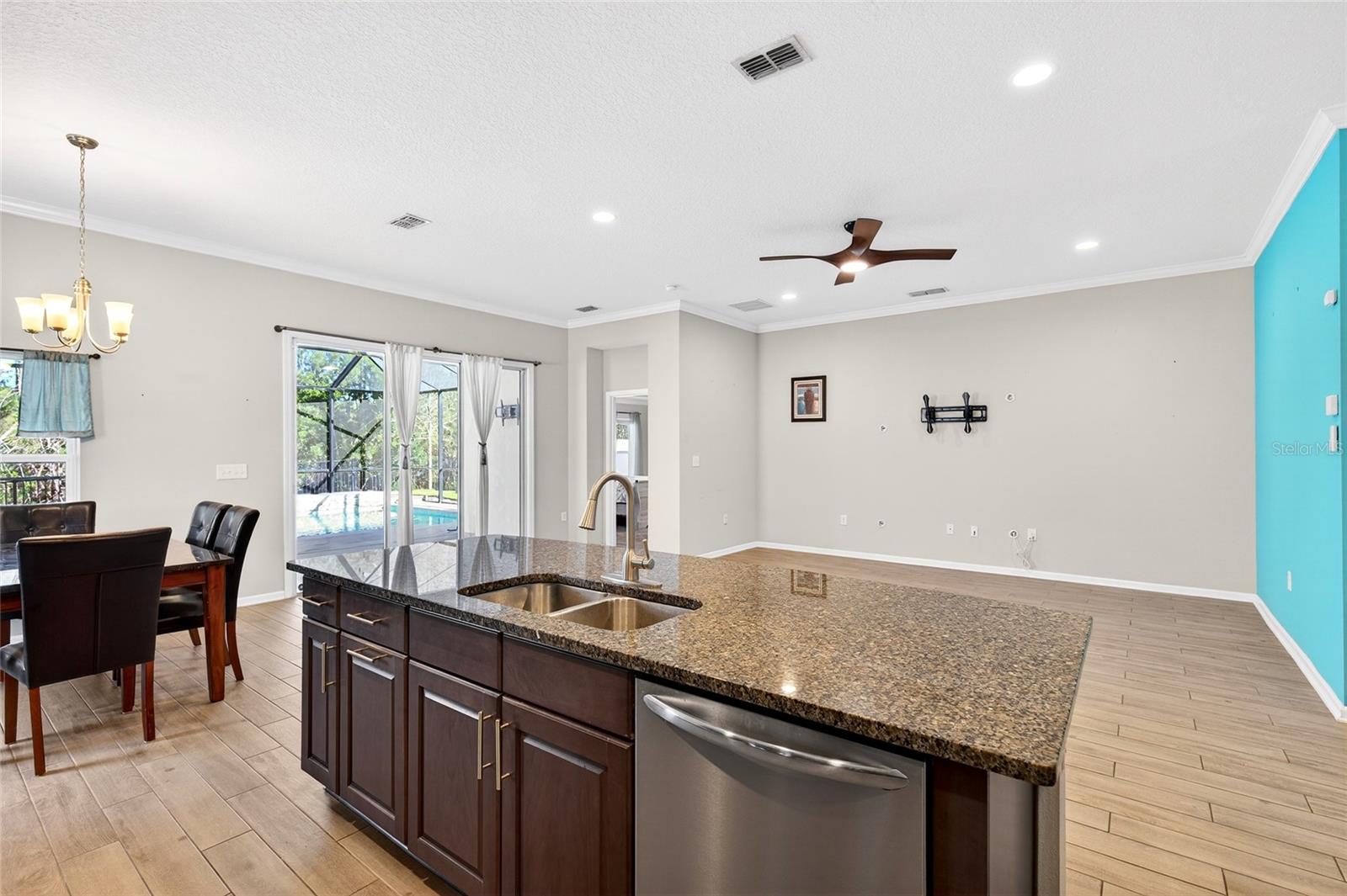 GRAND LNDGS-PH 38 - Residential