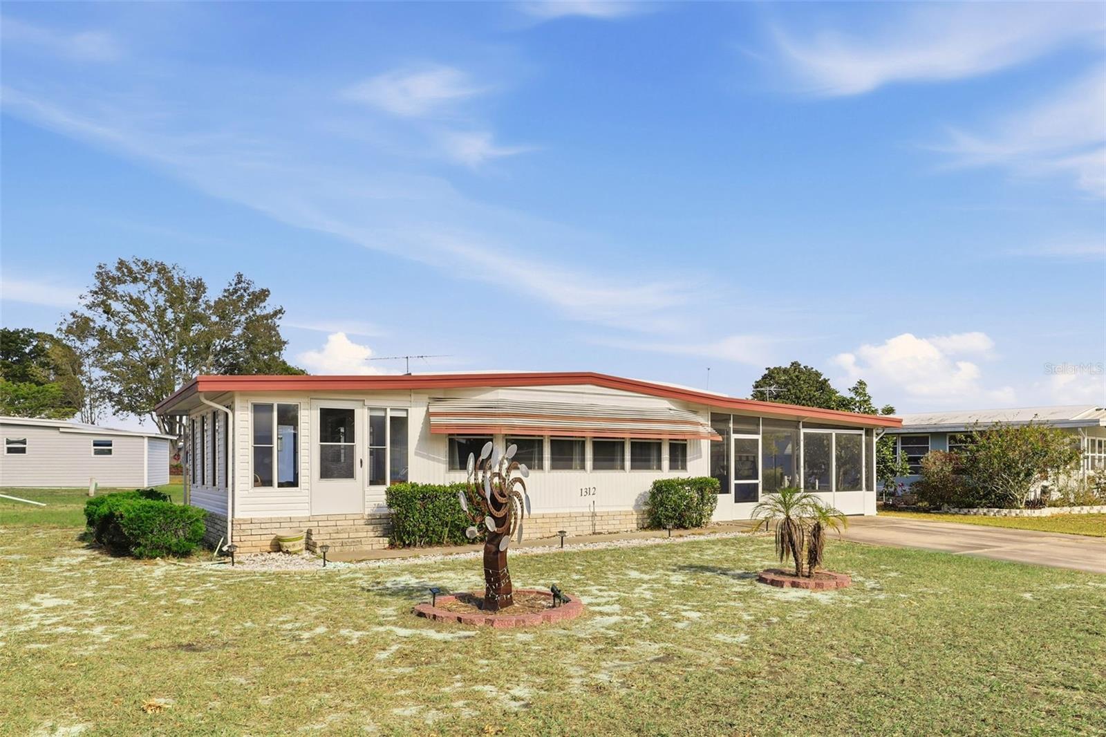 TAVARES LAKE FRANCES ESTATES - Residential