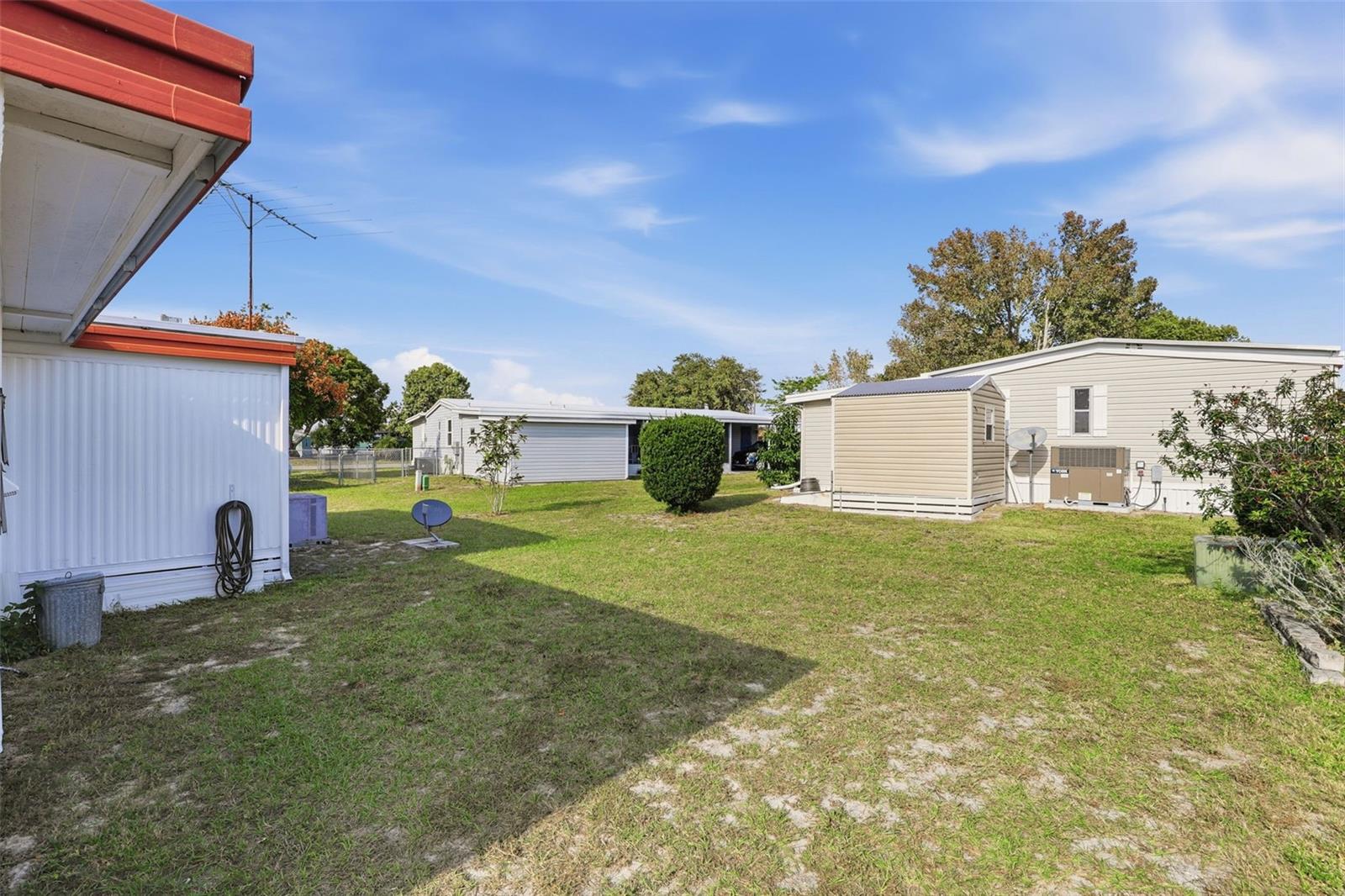 TAVARES LAKE FRANCES ESTATES - Residential