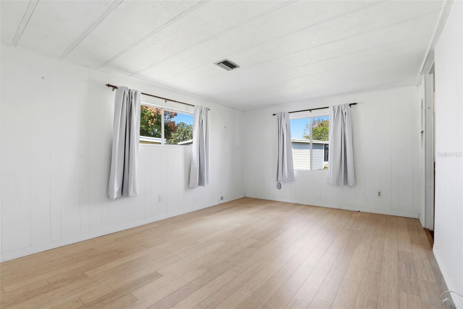 TAVARES LAKE FRANCES ESTATES - Residential