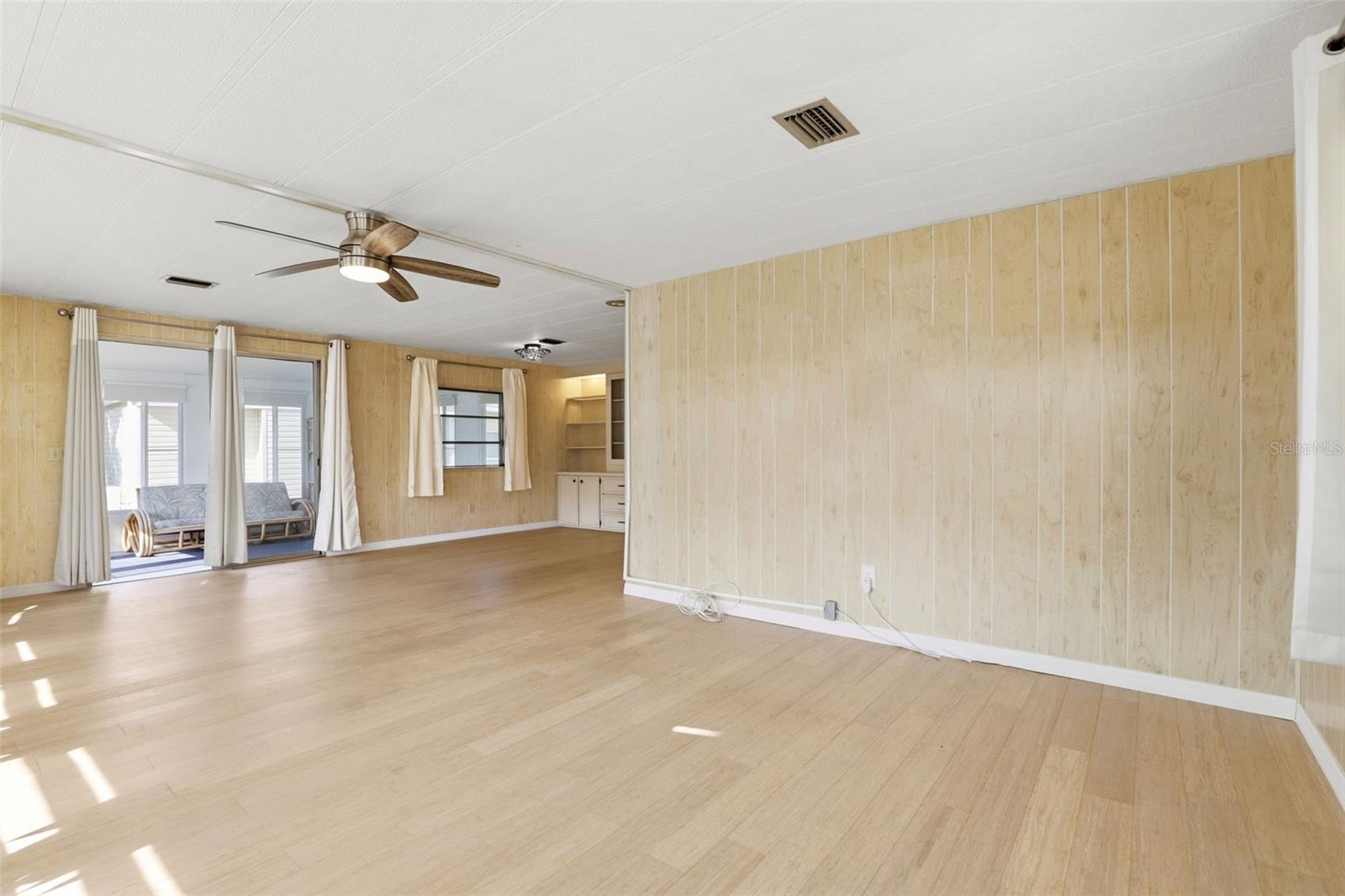 TAVARES LAKE FRANCES ESTATES - Residential