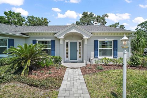 Tiny photo for 809 Northside Drive, Mount Dora, FL 32757 (MLS # G5103479)