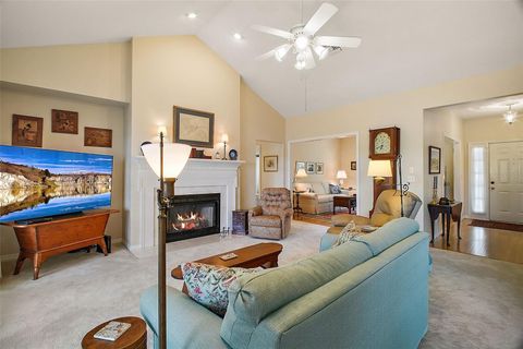 Tiny photo for 809 Northside Drive, Mount Dora, FL 32757 (MLS # G5103479)