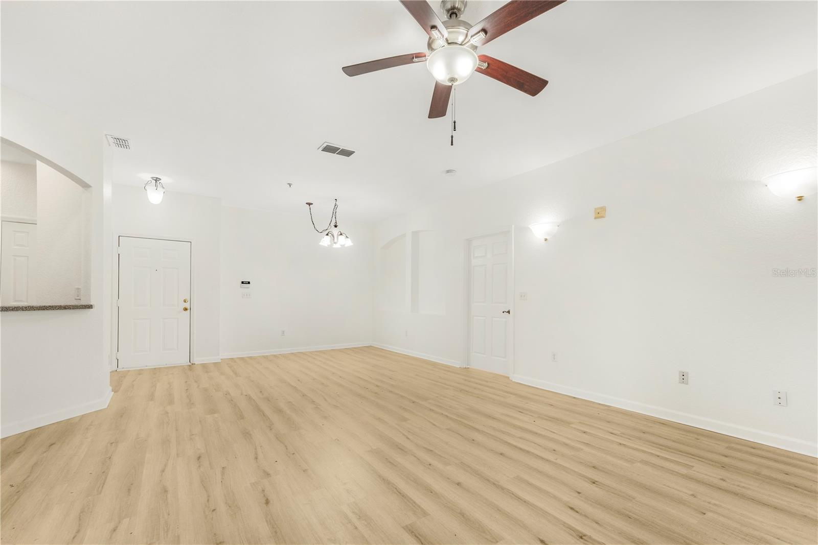 FLORA RIDGE CONDO PH 1 BLDG 1 - Residential