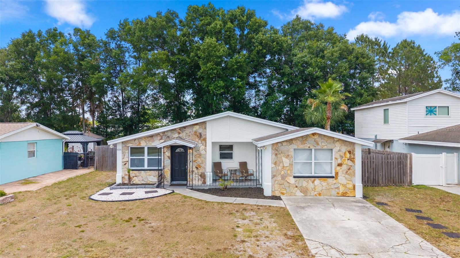 TAMPA DOWNS HEIGHTS - Residential