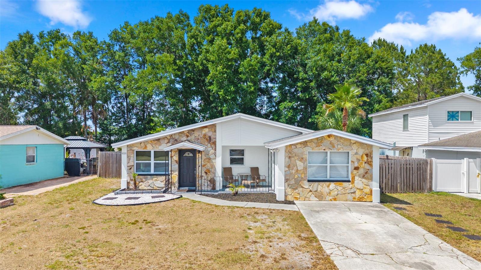 TAMPA DOWNS HEIGHTS - Residential