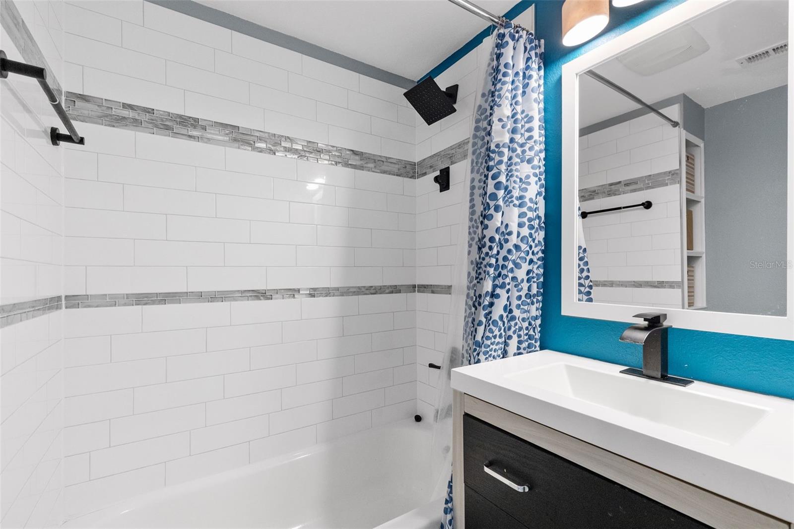 TAMPA DOWNS HEIGHTS - Residential