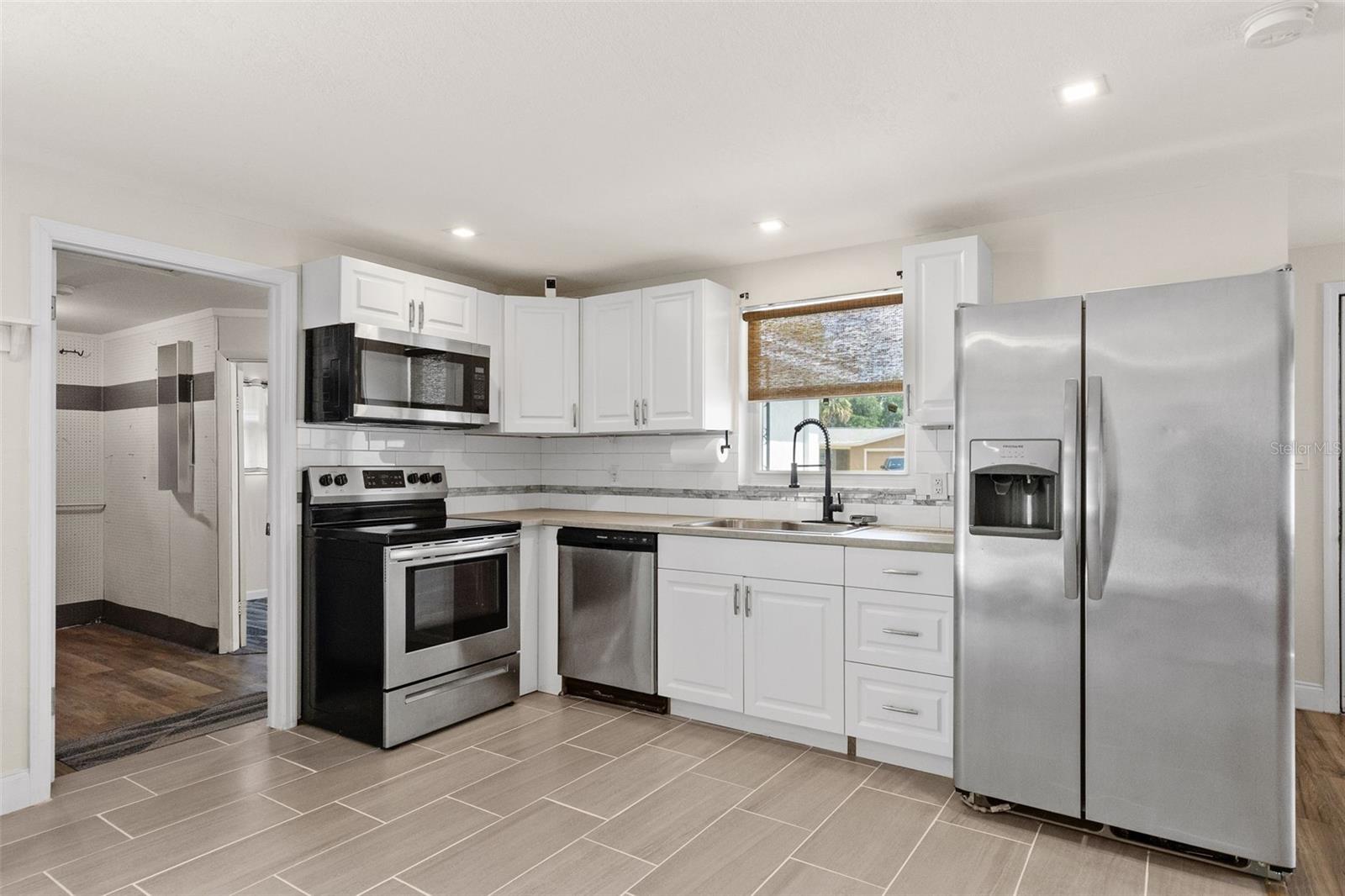 TAMPA DOWNS HEIGHTS - Residential