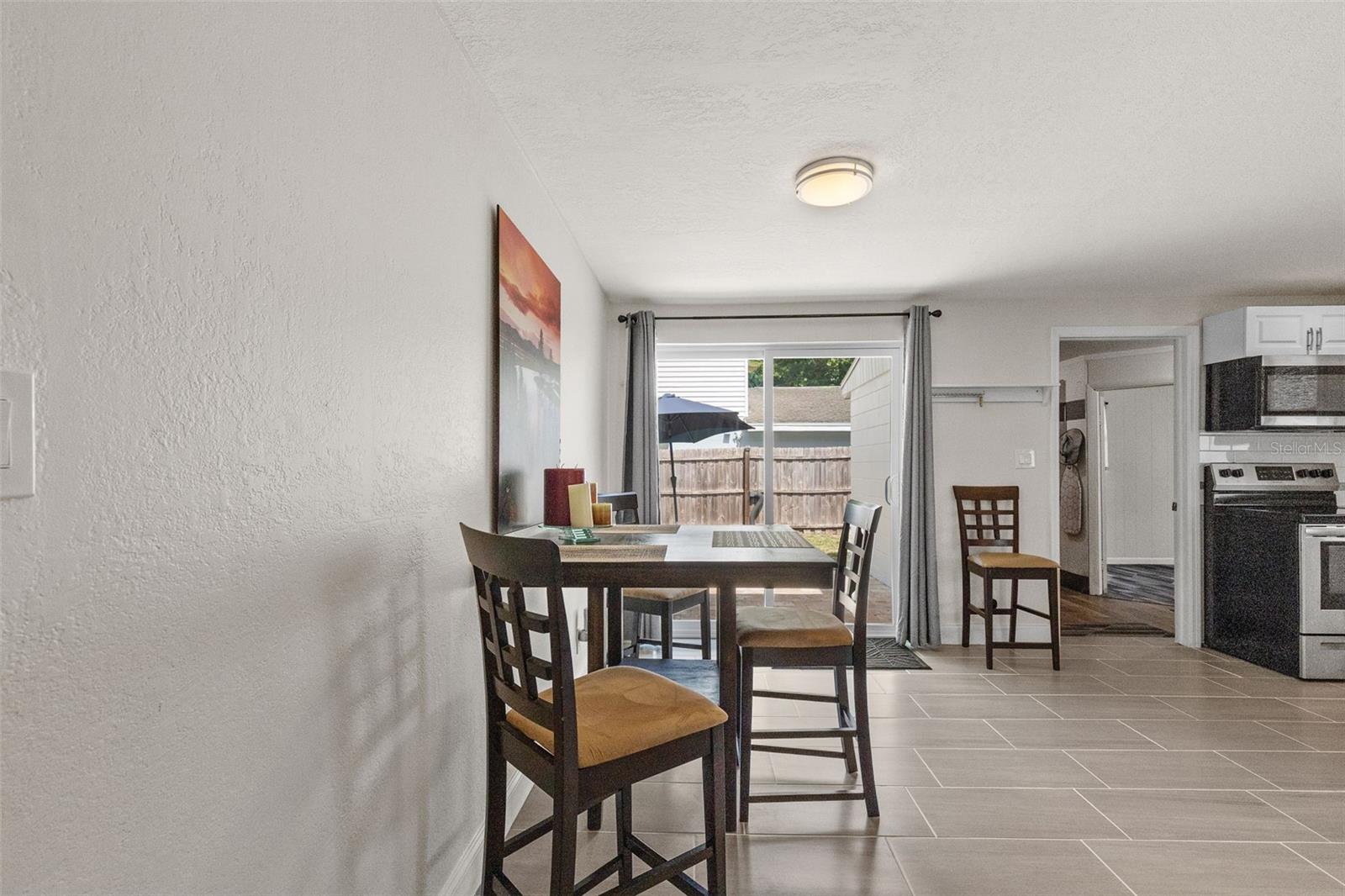 TAMPA DOWNS HEIGHTS - Residential