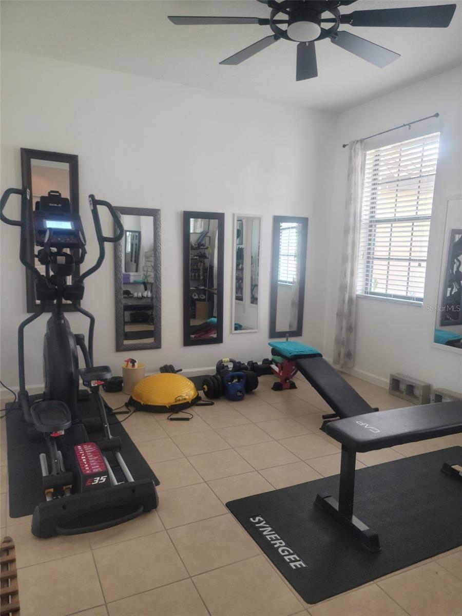 VERANDA PALMS PH 2A - Residential Lease