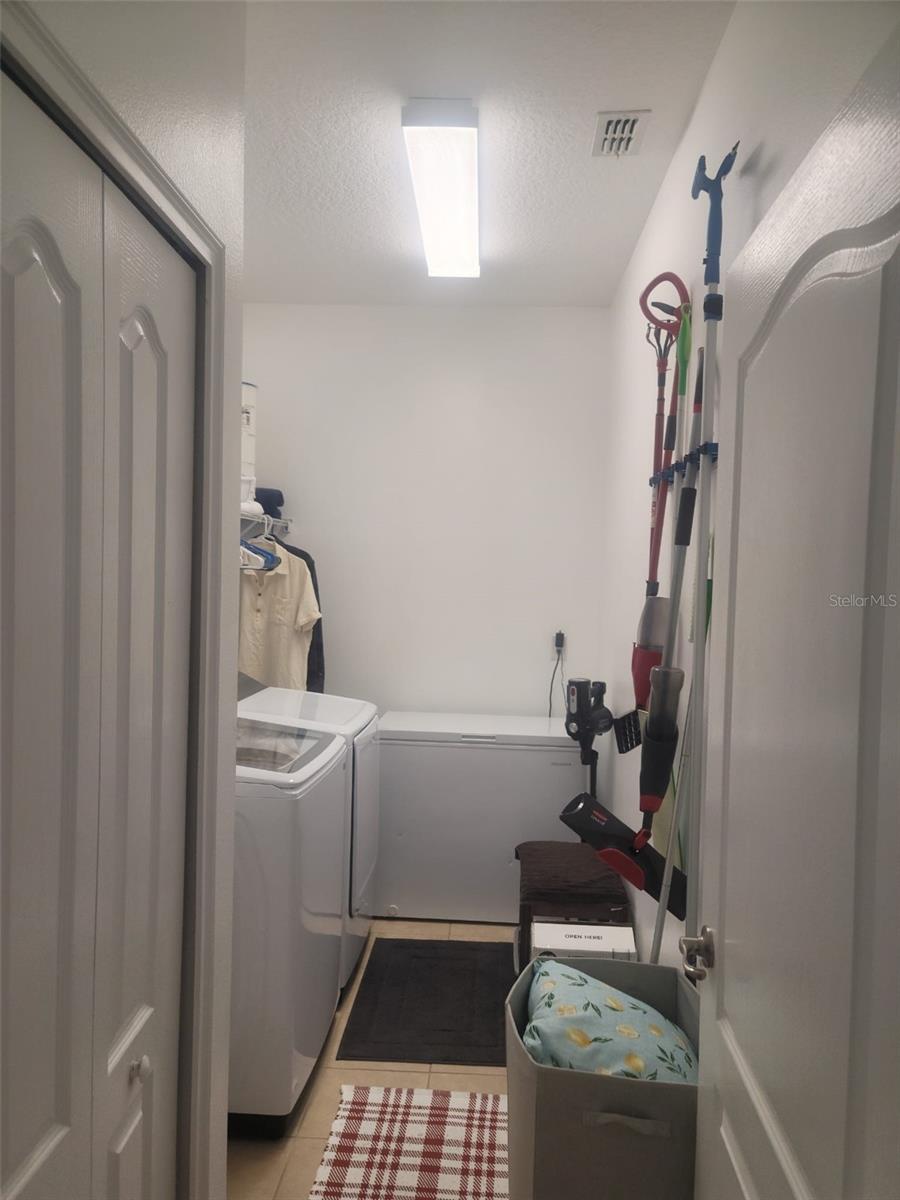 VERANDA PALMS PH 2A - Residential Lease