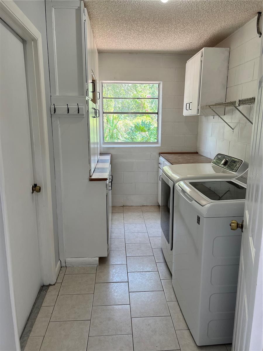 261 DELEON ROAD