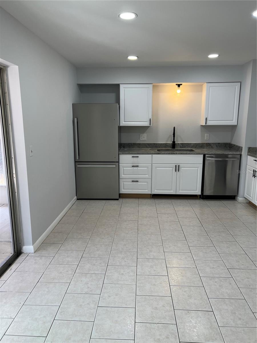 261 DELEON ROAD