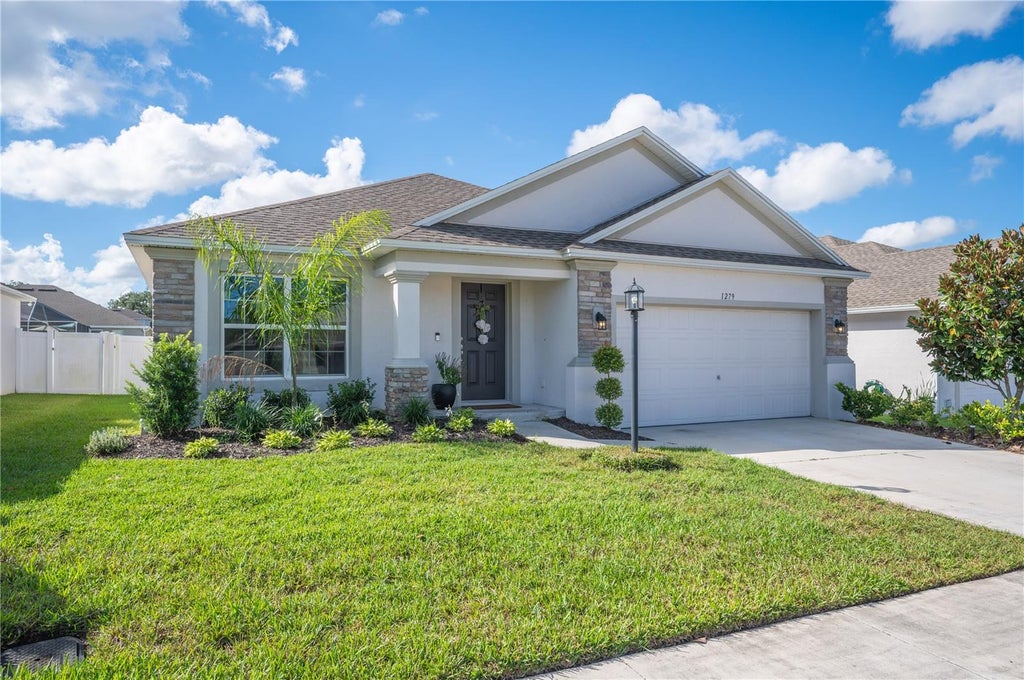 Photo of 1279 Pintail Place, Lakeland, FL 33813 (MLS # L4965624)