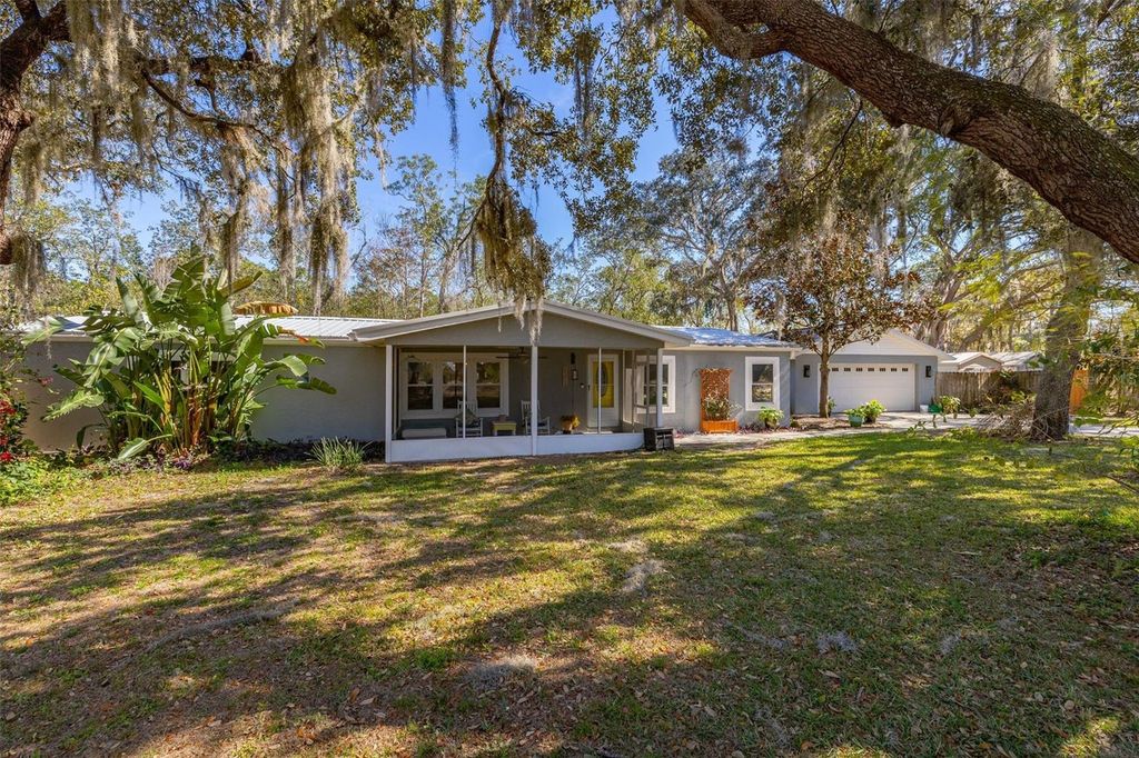 Photo of 204 Doe Drive, Davenport, FL 33837 (MLS # S5142940)