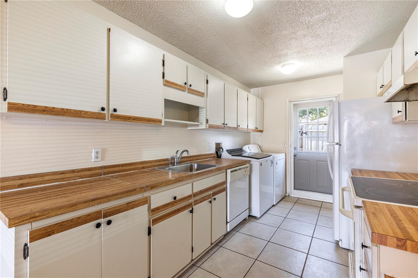 TAVARES ROSEWOOD CONDO - Residential