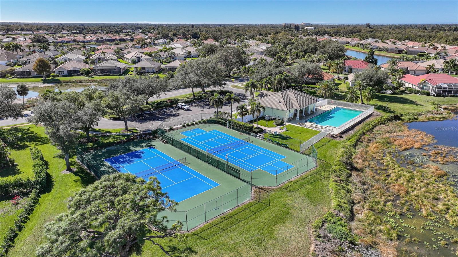 THE LAKES OF JACARANDA UNIT 5 - Residential