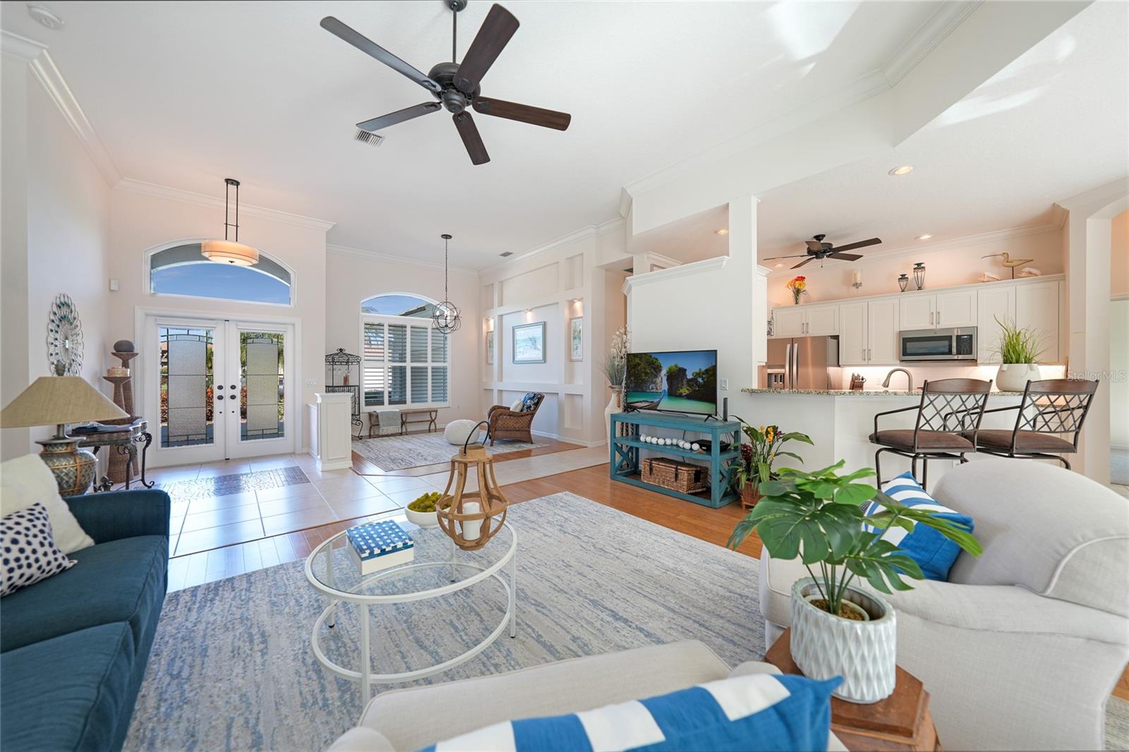 THE LAKES OF JACARANDA UNIT 5 - Residential