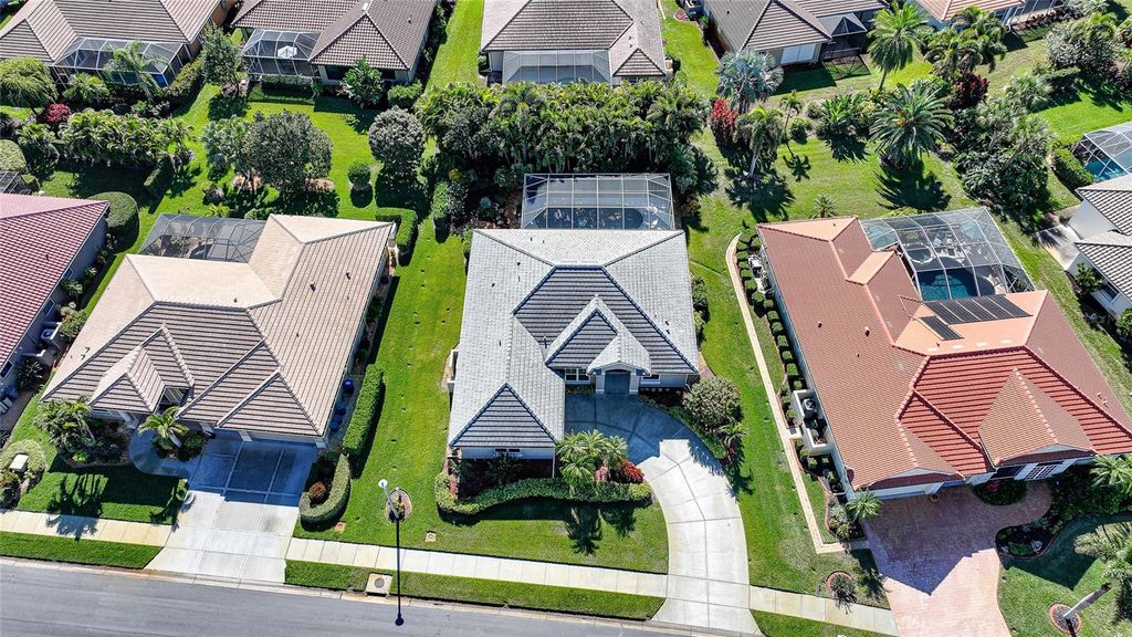 Photo of 828 Dahoon Circle, Venice, FL 34293 (MLS # N6142306)