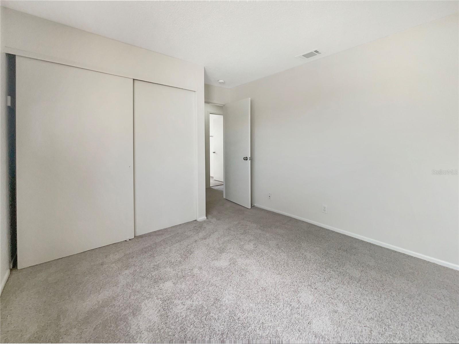 1052 LONGFELLOW CIRCLE